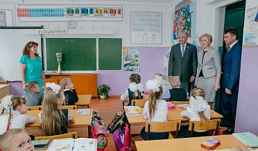 Председатель Законодательного Собрания Сергей Грачев посетил объекты социально-образовательной сферы Тоцкого района 